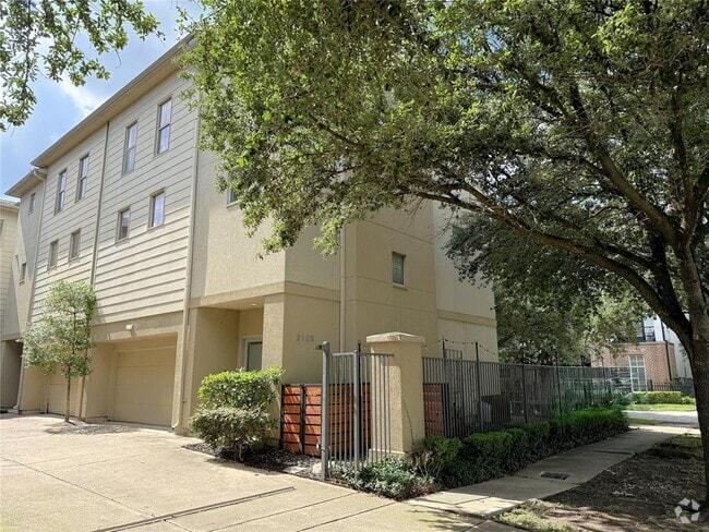 Building Photo - 2125 Roy St Unit A Rental