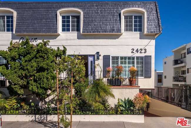 Photo - 2423 4th St Unit 5