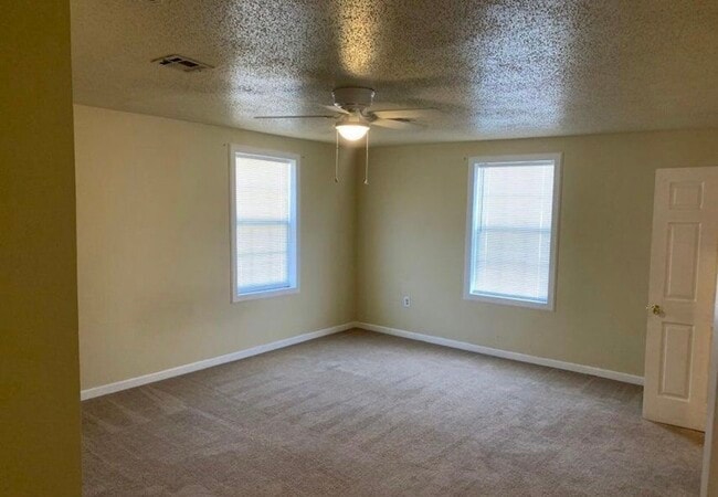 Photo - 1003 School St Unit A