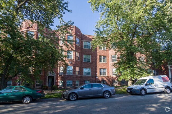 Building Photo - 1716 W Farwell Ave Rental