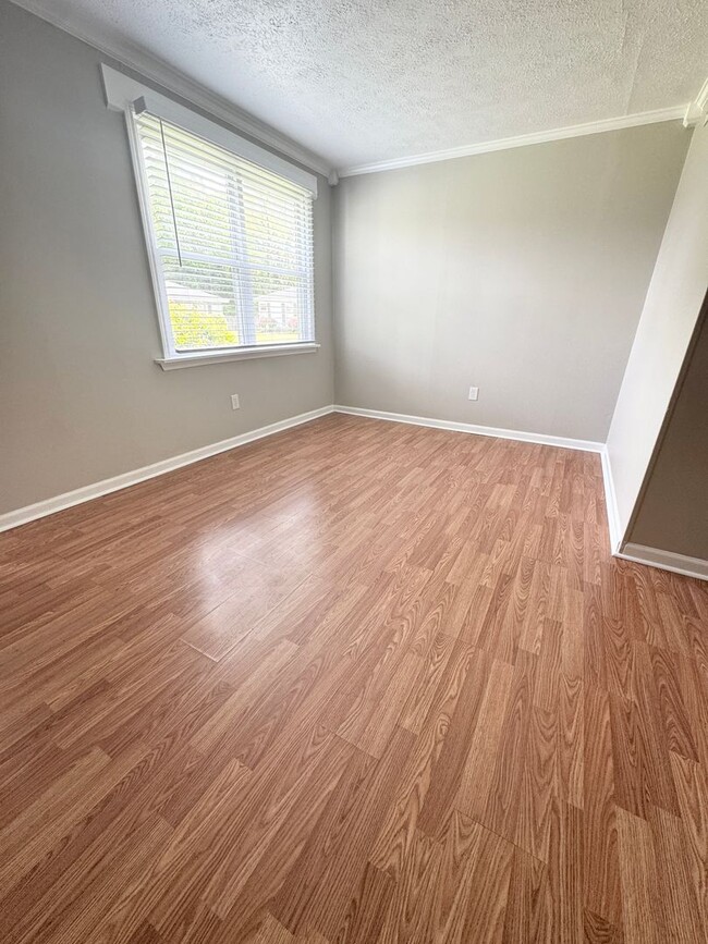 Photo - CUTE 2 Bedroom/ 1Bath unit in Central Conway! Renovated & Ready for Move-In Unit 5B