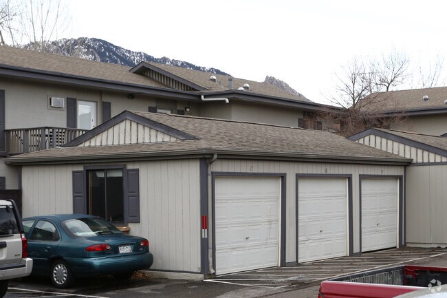 Photo - Harvard Park Apartments