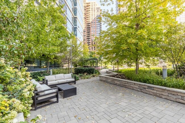 Photo - 2 Anndale Dr Unit SI ID1345796P