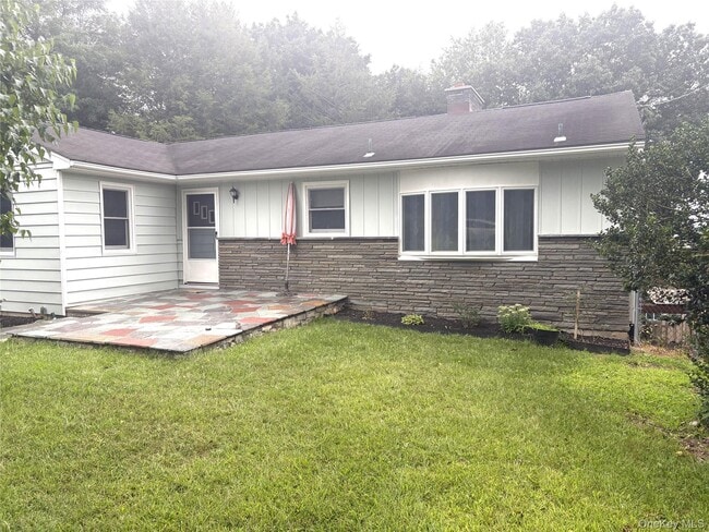 Building Photo - 18 Robin Hill Dr