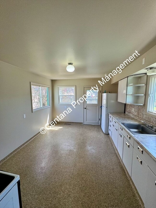 Photo - One bed One bathroom on the flats