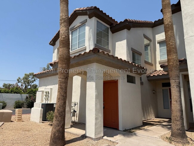Building Photo - 2992 N Miller Rd Unit 217a