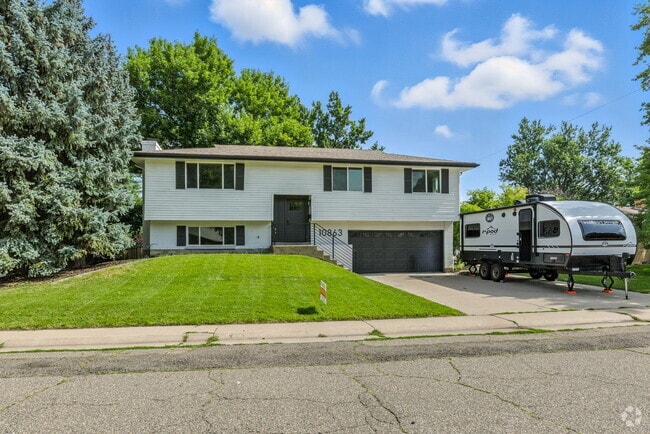Building Photo - 10863 W 67th Pl Rental