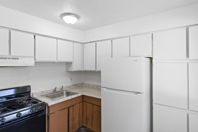 Photo - 922 Holmes Apartments