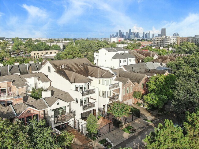 Photo - 6310 Taggart St Unit B