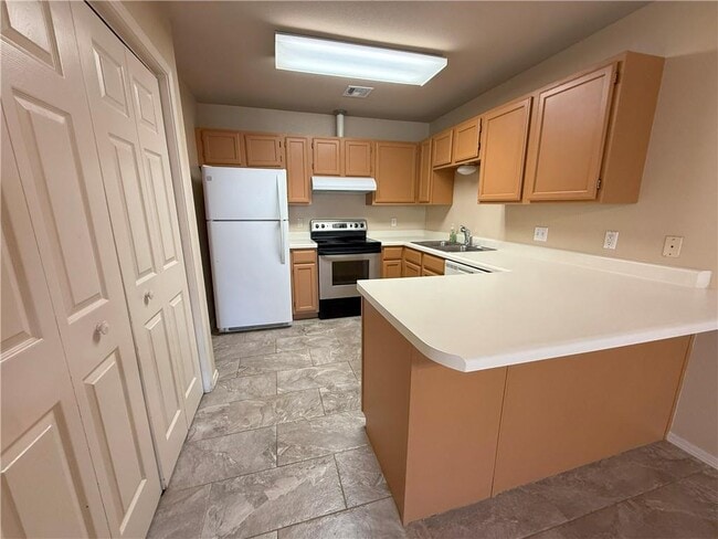 Photo - 2224 W Roselawn St