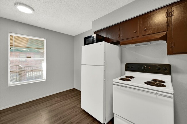 Photo - 1711 Wichita St Unit 14