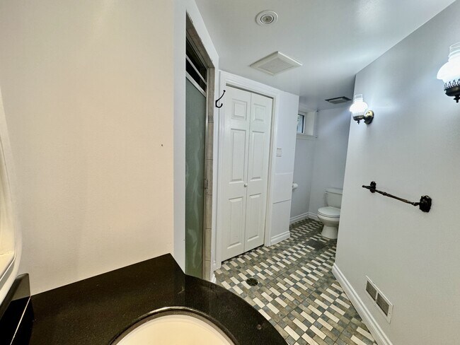 Photo - 1503 Lepage Ave