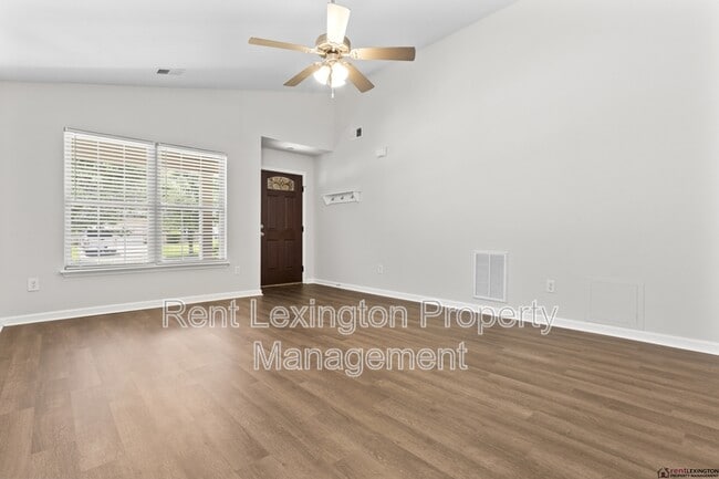 Photo - 2297 Spurr Rd