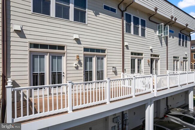 Photo - 44711 Plympton Square