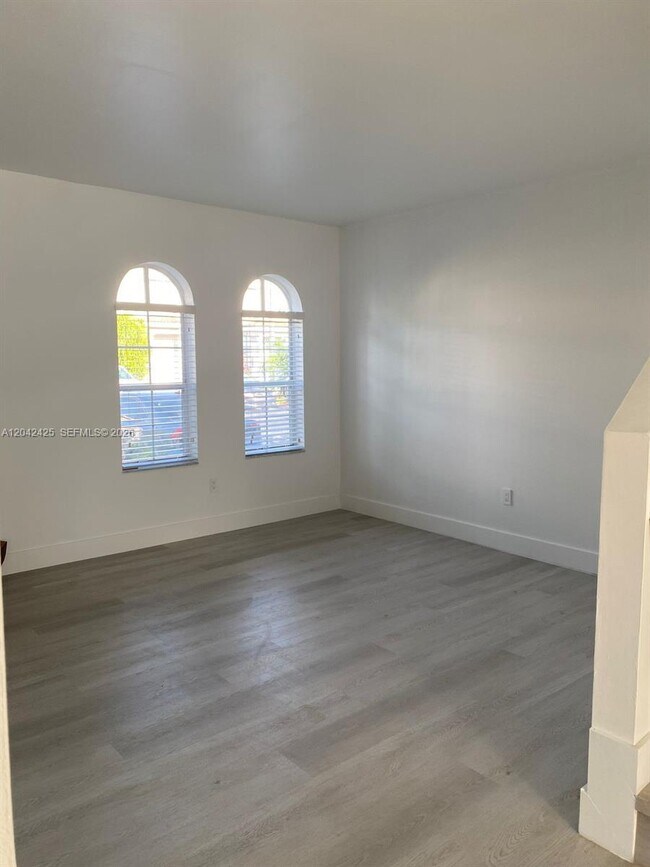 Photo - 5245 NW 112th Ave