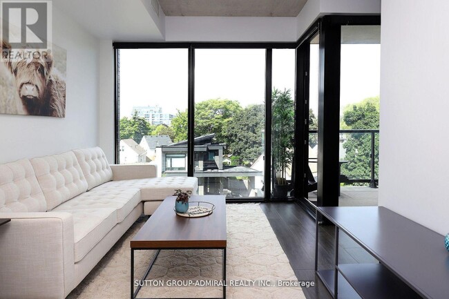 Photo - 7 Smith Crescent Unit 323