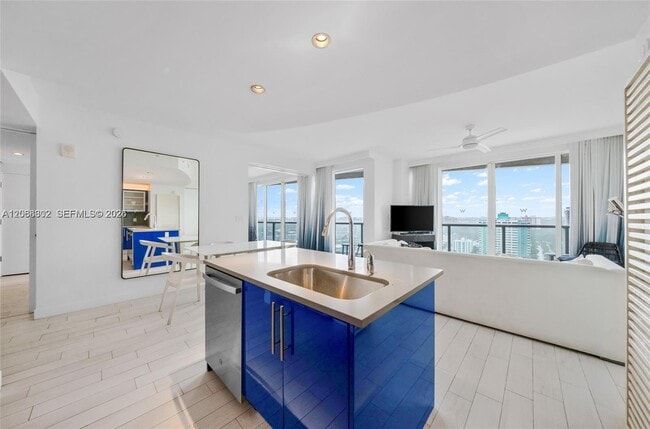 Photo - 3101 Bayshore Dr Unit 1808