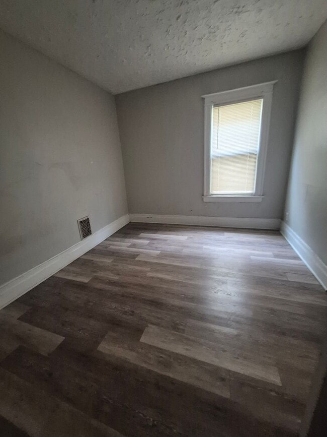 Photo - 537-539-539 Meigs St Unit 539-DN