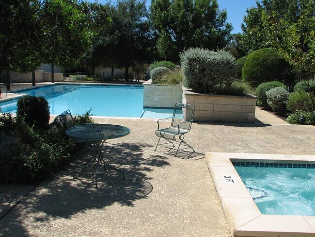 Photo - 2100 Pipers Field Dr Unidad 14