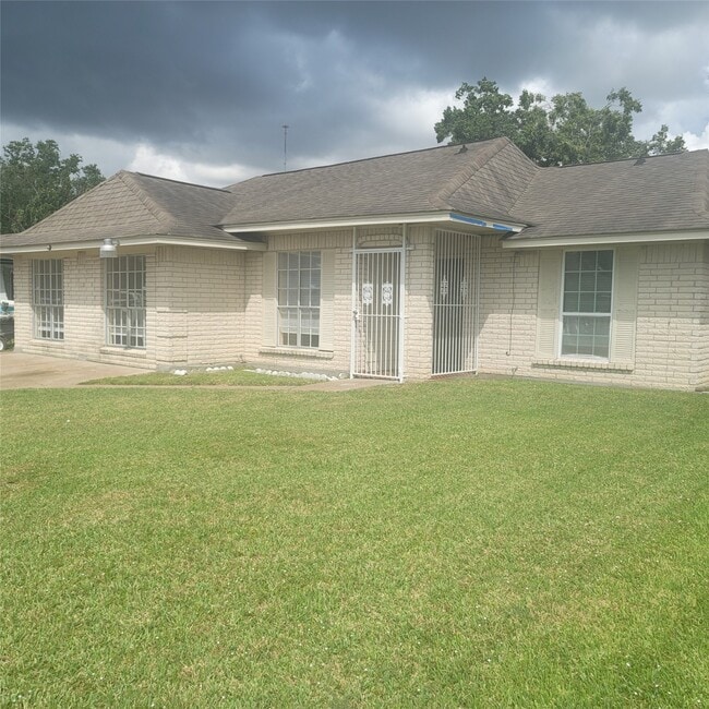 Building Photo - 2010 Bunzel St