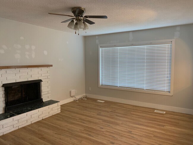 Photo - 32306 Diamond Ave