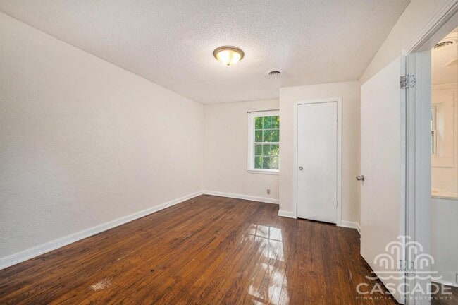 Photo - 707 N Forest Ave