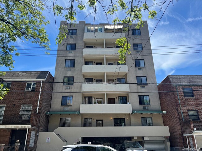 Building Photo - 133-38 Avery Ave Unit 3F-B