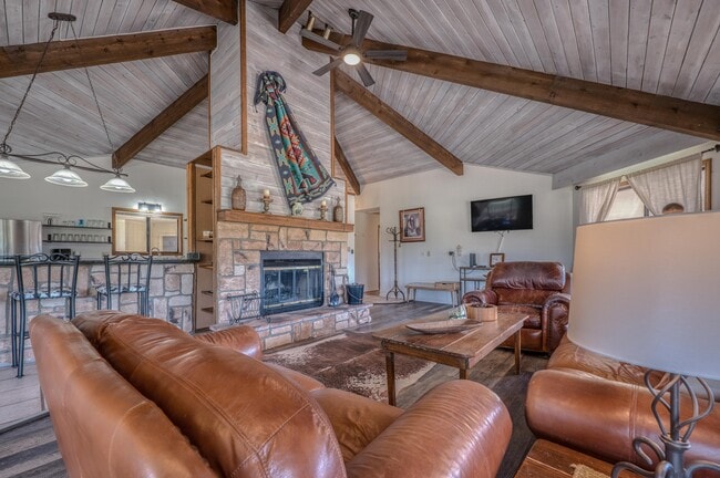 Photo - 409 Barcus Rd