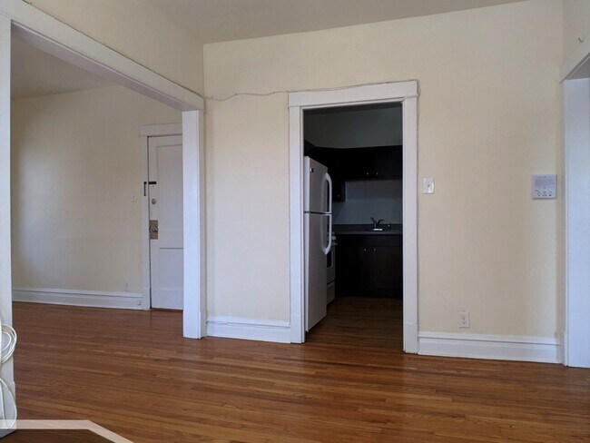 Photo - 2915 W George St Unit 2