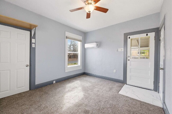 Photo - 1 Bed 1 Bath in Delmar Parkway! Unit A