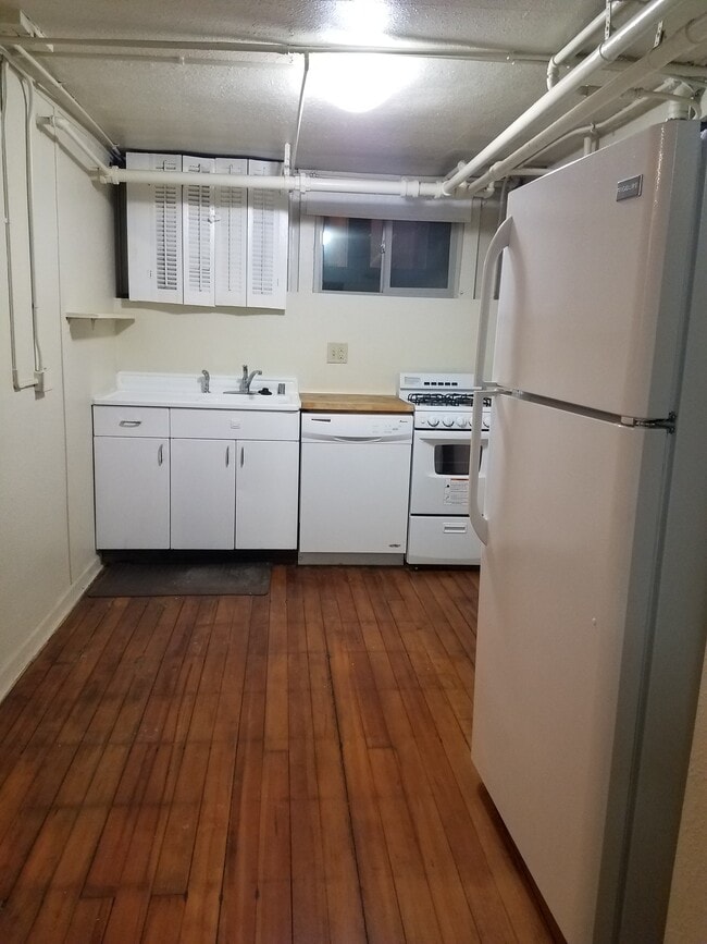 modest kitchen for the essentials