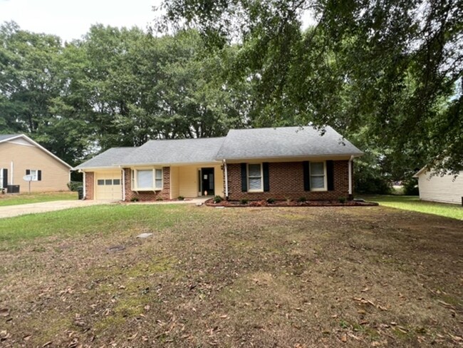 Ranch home w/ 3 bedrooms, 2 baths, 1 car g... - Ranch home w/ 3 bedrooms, 2 baths, 1 car g...