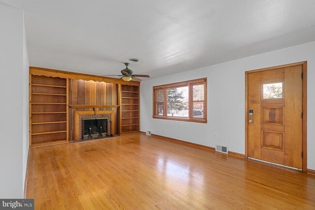 Photo - 7927 Old Seventh St