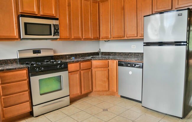 Photo - 1358 W Barry Ave Unit 1