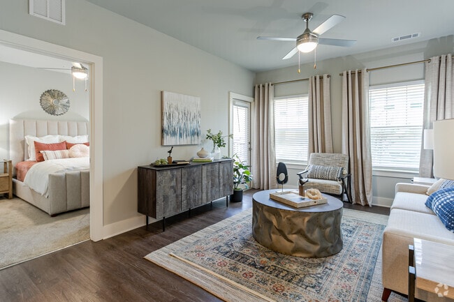 2BR, 2BA - 1,142SF