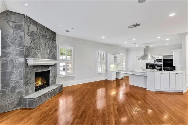 Photo - 3657 Peachtree Rd NE Unit 4B