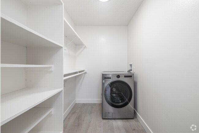 Studio - 400SF - Laundry Room