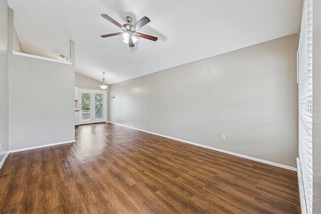 Photo - 1015 E Yager Ln Unit 64