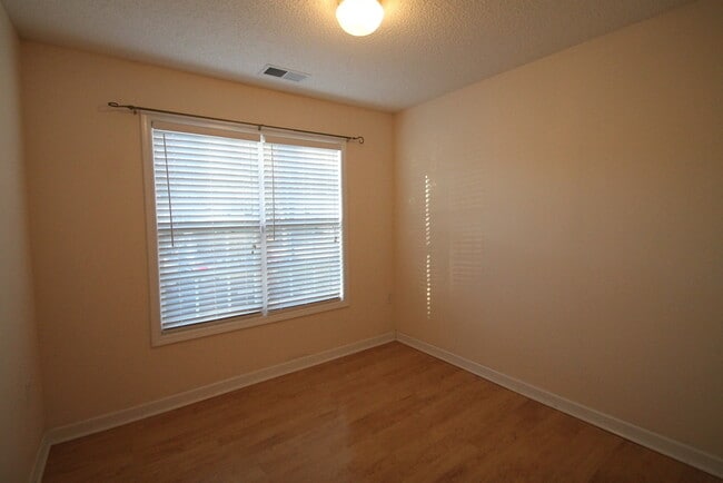 Photo - 1555 Tiana Way