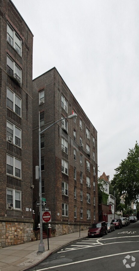 108 W 227th Street - 108 W 227th St