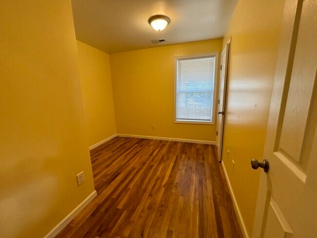 Photo - 10 Townview Dr