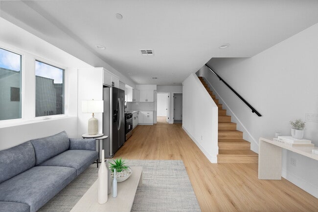 Photo - 6645 Beck Ave Unidad 6645