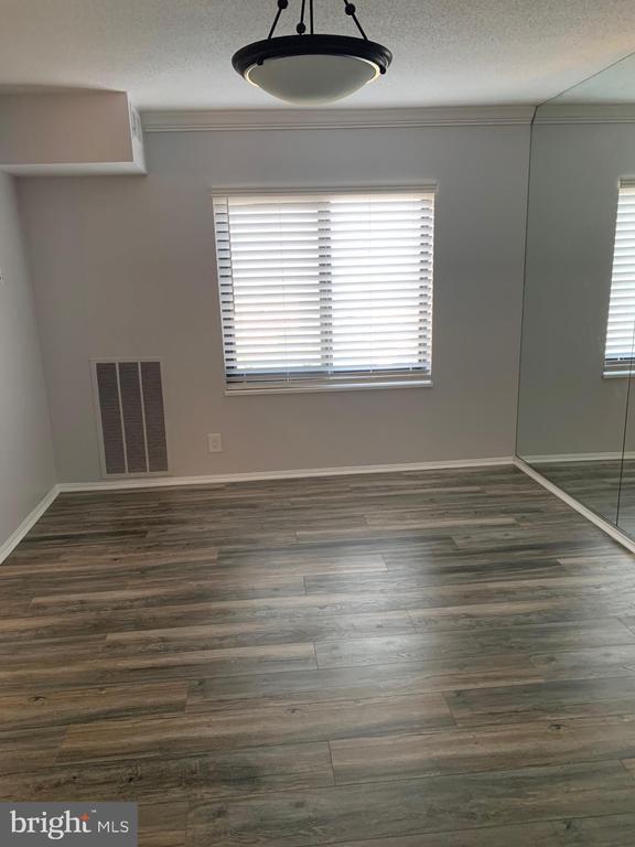 Photo - 307 Yoakum Pkwy Unidad 1825