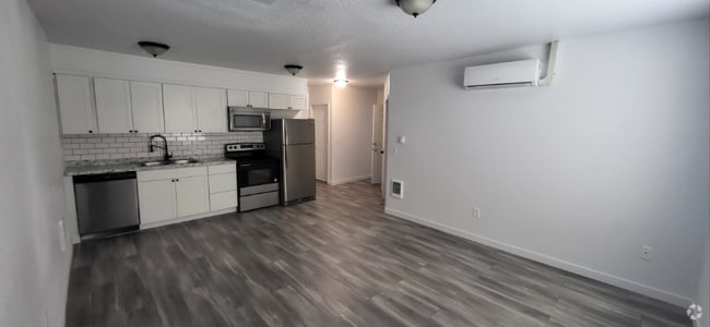 Building Photo - 318 N Tower Ave Rental