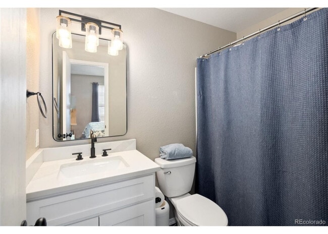 Besroom 2 bath - 10587 W Maplewood Dr