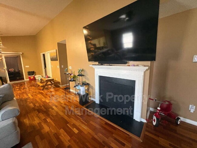 Photo - 1335 Pinyon Pine Dr