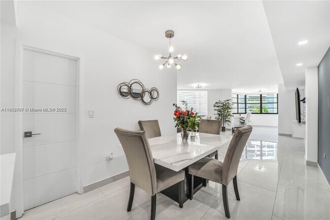 Photo - 999 Brickell Bay Dr Unidad 711