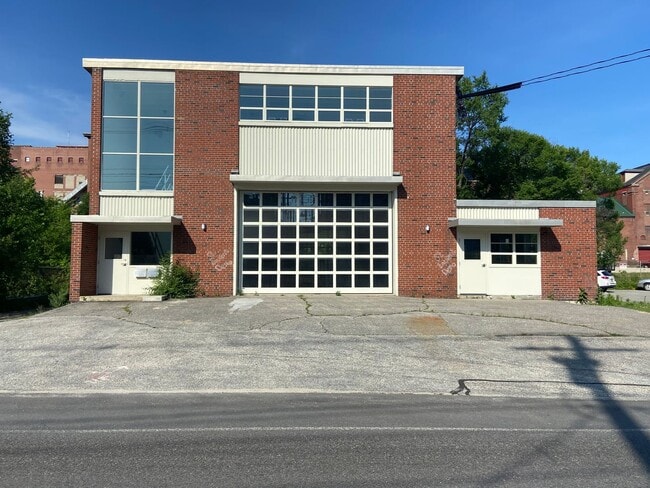 Building Photo - 188 Lincoln St Unit 1