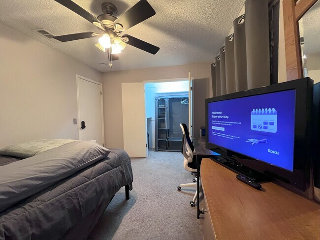 Photo - 2729 Lawndale Dr