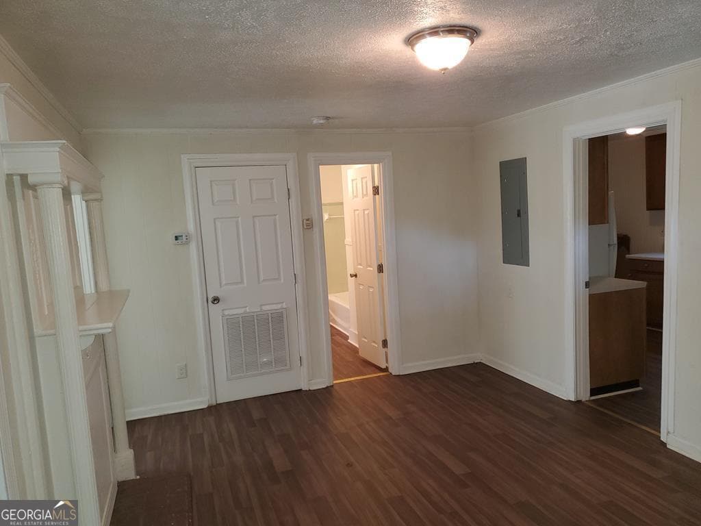 Photo - 310 Roberts St